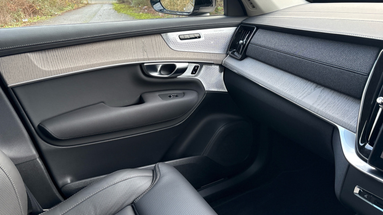 Volvo XC90 2.0 B5P Ultra Dark 5dr AWD Geartronic Petrol Estate